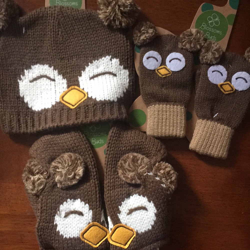LAST CALL: NWT Owl hat, scarf, and mittens for toddler